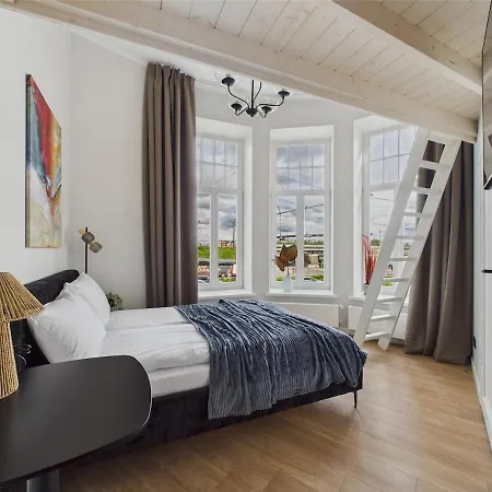 Neat Old Town Loft Apartment