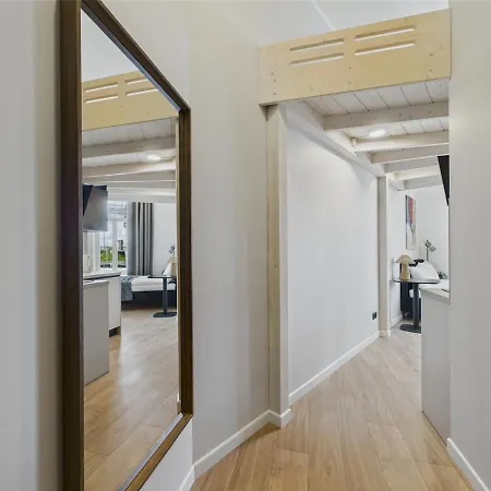 Neat Old Town Loft *