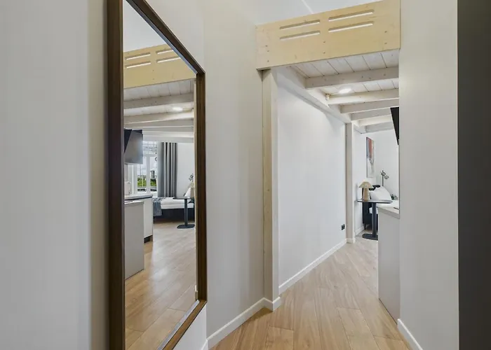 Neat Old Town Loft *